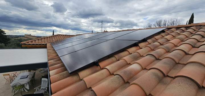 Installation de panneau photovoltaïque, Oraison