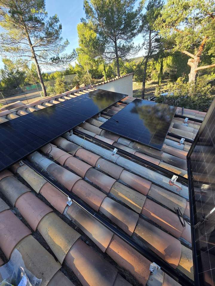 Installation de panneau photovoltaïque, Valensole